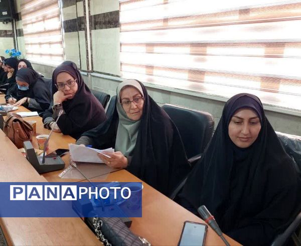 جلسه هم‌اندیشی معاونان و مربیان پرورشی و فرهنگی شهرستان فیروزکوه