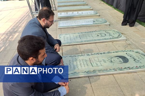 قائم مقام سازمان دانش‌آموزی در حرم مطهر حضرت احمد ابن موسی (ع) در شیراز