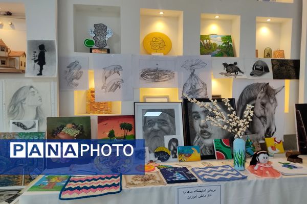 نمایشگاه صنایع و هنرهای دستی، تجسمی دانش‌آموزان در مدرسه دخترانه اندیشه یک اردبیل