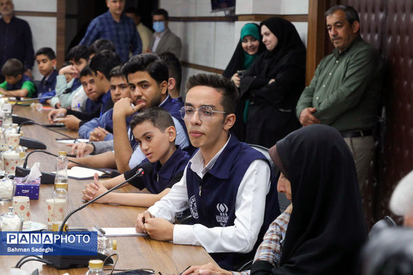نشست سخنگوی دولت با دانش‌آموز خبرنگاران خبرگزاری پانا