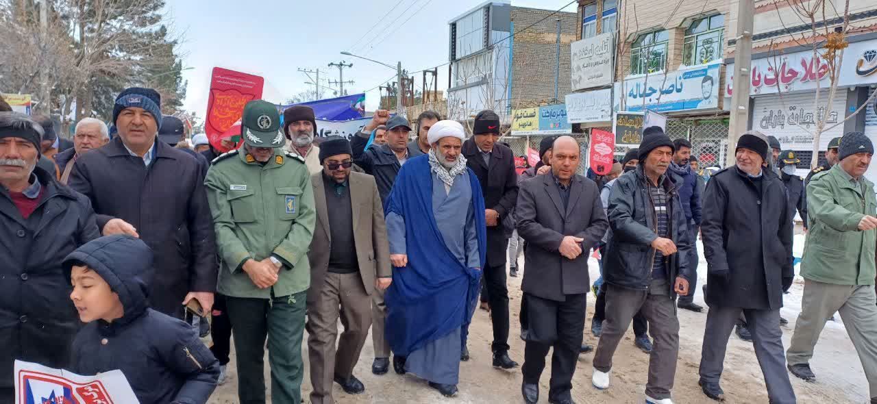 جشن انقلاب ایران در شهرستان زاوه