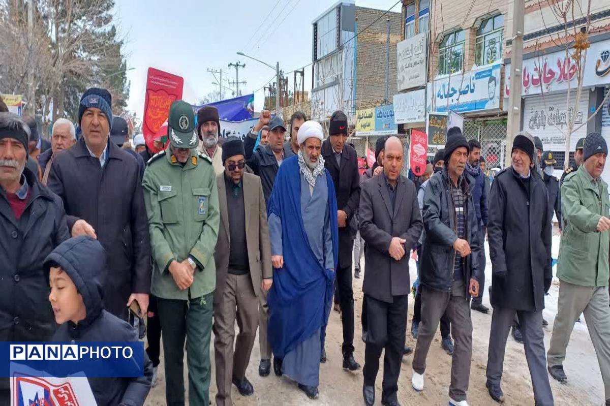 جشن انقلاب ایران در شهرستان زاوه