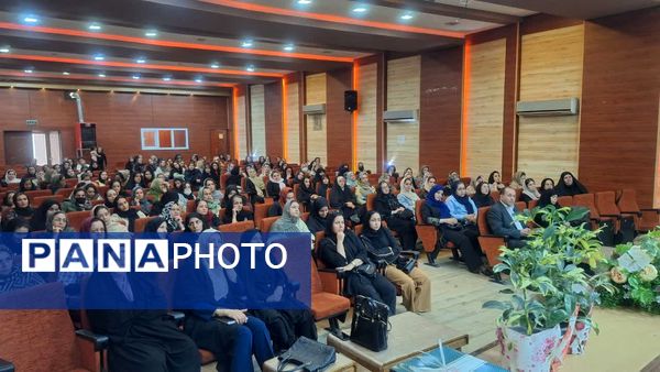 جلسه انجمن اولیا و مربیان دبستان پروین اعتصامی