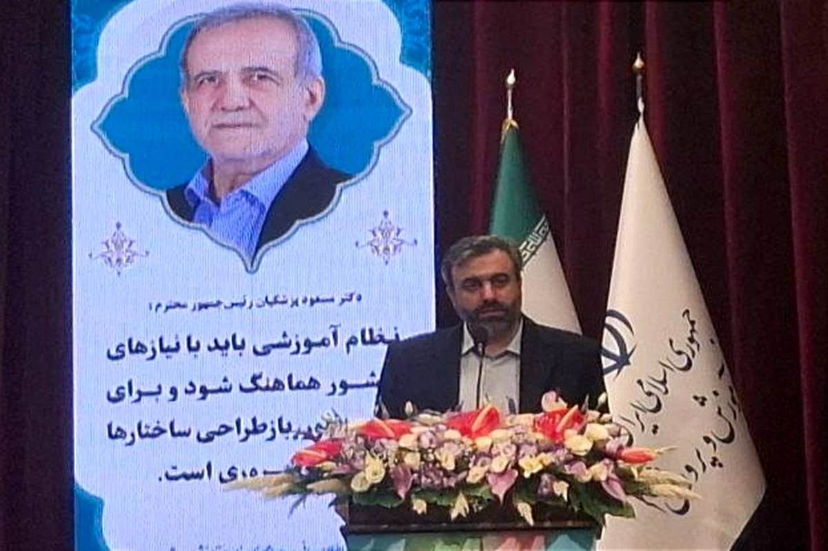 صیانت از هویت دینی و ملی دانش‌آموزان ماموریت اصلی حراست است/ نگاه مجموعه حراست فرهنگی و تربیتی است