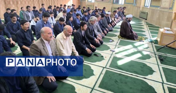 محفل انس با قرآن در دبیرستان سما 