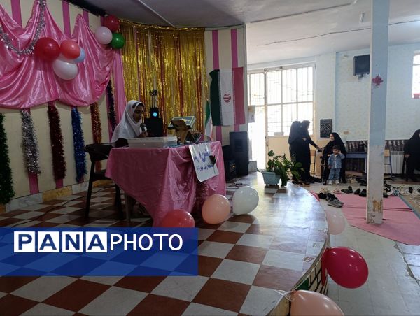 جشن غنچهها در زاغه