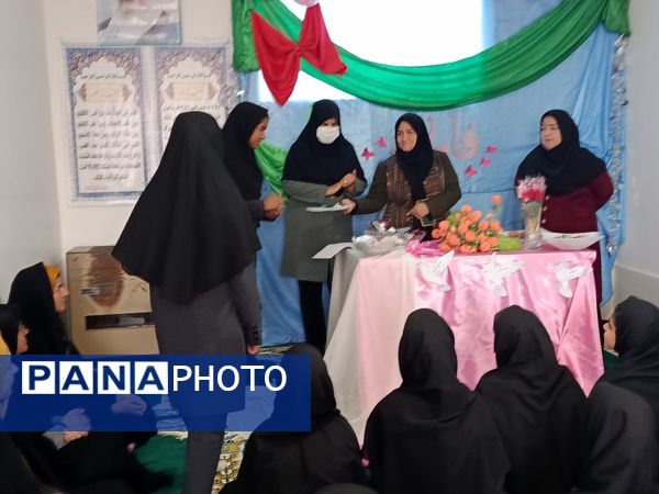 جشن روز مادر و ولادت حضرت زهرا (س) در مدرسه گلشاد خلیل آباد