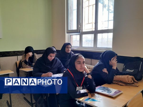 کارگاه اطلاع رسانی مسابقات قرآن ، عترت و نماز در دبیرستان مادرمهربان خلیل آباد