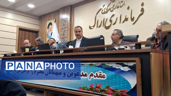 بررسی مسائل جامعه کار و تولید در نشست ویژه تشکل‌های کارگری با فرماندار اراک