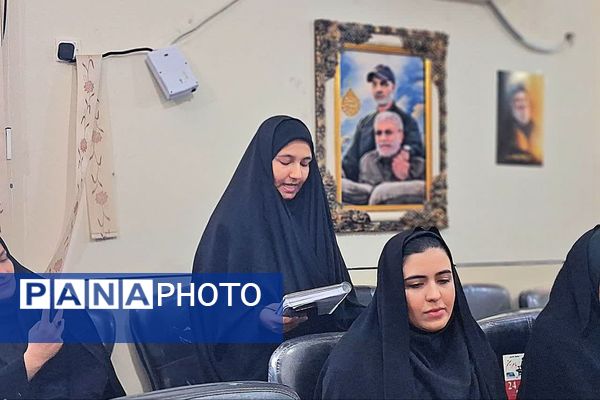 نشست بانوان تأثیرگذار طایفه گرهرگان با محوریت نقش زنان در توسعه اجتماعی و فرهنگی