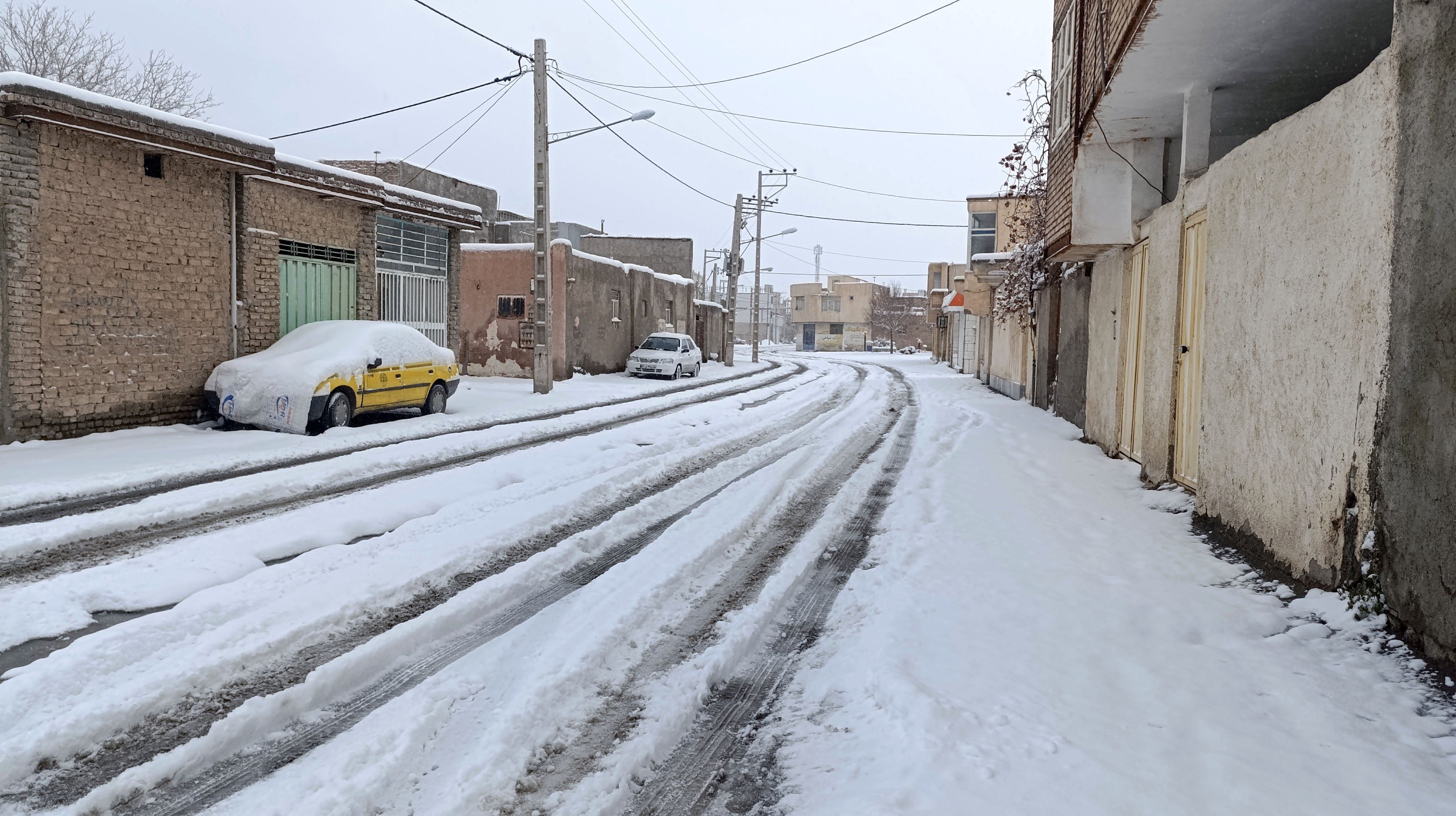 بارش زیبای برف پاییزی در شهرستان نیشابور 