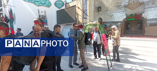 بدرقه دانش‌آموزان اعزامی به پیاده‌روی اربعین 