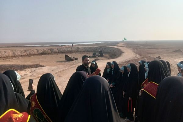 بازدید دانش آموزان خادم الشهدا از طلائیه 