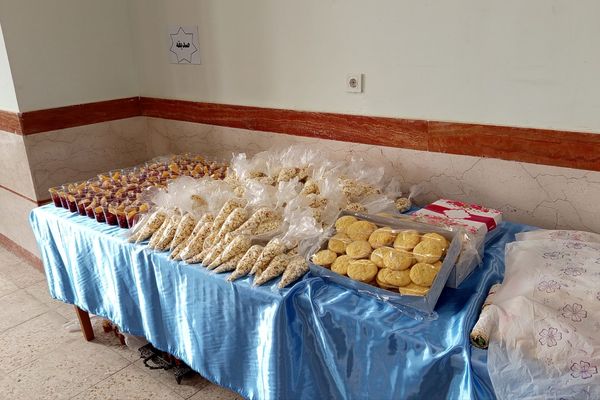 برگزاری جشن یلدا با حضور مسئولان و همکاران در مدرسه ایران و هنرستان کریمی شیرازیها