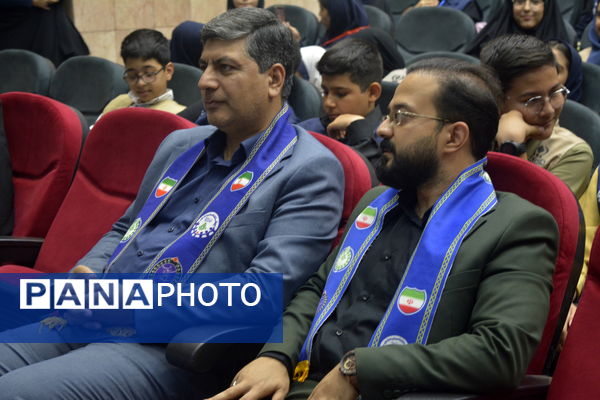 تجلیل از خبرنگاران ناحیه ۷ مشهد به مناسبت روز خبرنگار