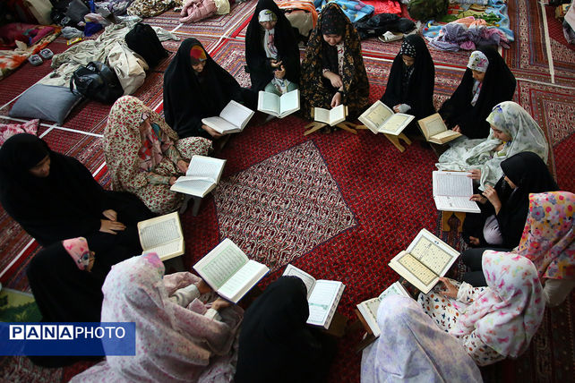 اعتکاف دانش‌آموزی در مسجد فاطمه الزهرا (س)