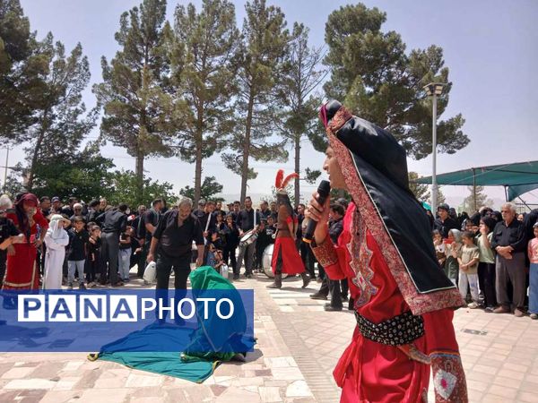 تعزیه‌خوانی اباعبدالله الحسین در روز عاشورای حسینی در روستای نقاب