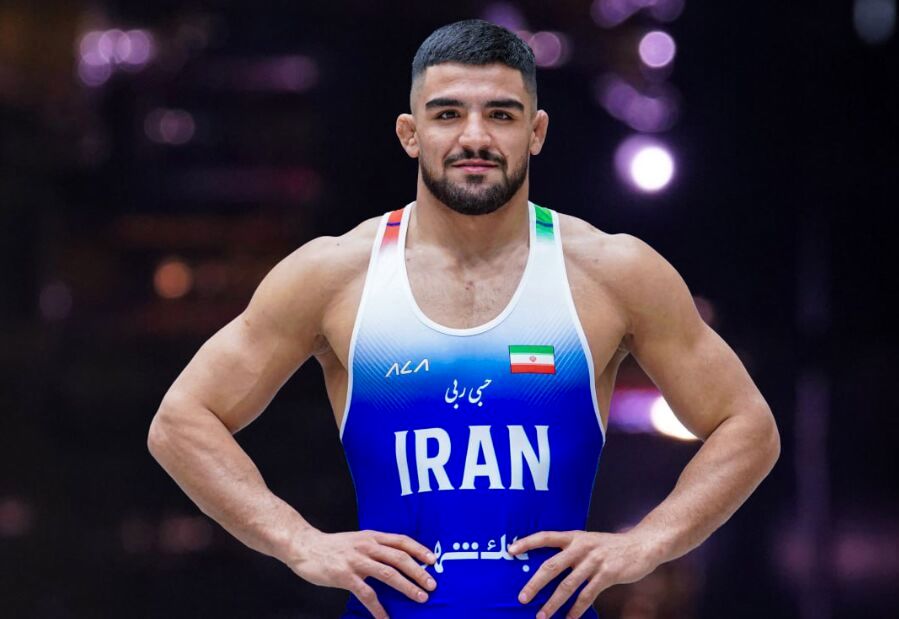 کشتی آزاد امیدهای جهان؛ عظیمی طلا گرفت