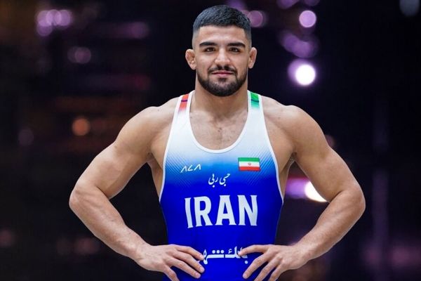 کشتی آزاد امیدهای جهان؛ عظیمی طلا گرفت