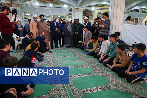 هم‌نشینی معنویت و تعلیم در مسجد