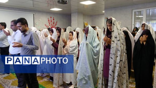 نماز جماعت به امامت امام جمعه‌‌‌ی موقت میناب