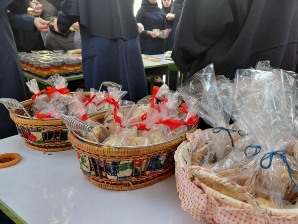 روز جهانی غذای سالم در دبیرستان صالحین 