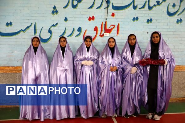 جشن عاطفه‌ها در مدرسه فدک خرم‌آباد؛ همدلی برای آینده‌ای روشن