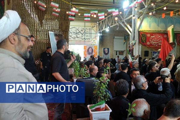 مراسم تشییع پیکر پاک شهید اکبر عنایتی در گلزار شهدای ملارد