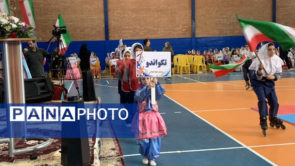 المپیاد درونمدرسهای و جشن پویایی و نشاط در دبستان دخترانه حاج شکرالله فرقدانی اصفهان