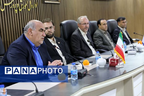 نشست تخصصی قائم مقام سازمان دانش‌آموزی با تشکل‌های پیشتازان در آذربایجان غربی