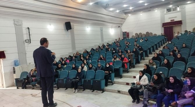 برگزاری برنامه توان‌افزایی و گردهمایی مراقبین سلامت آموزش و پرورش ناحیه۳