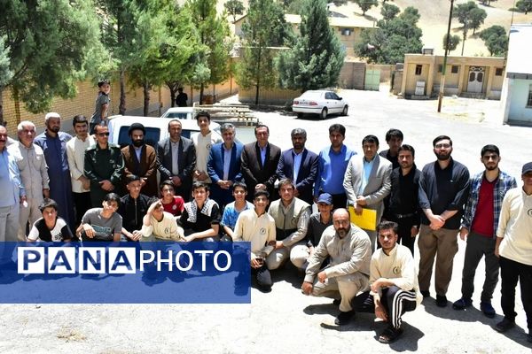 بازدید دبیر قرارگاه جهادی عدالت تربیتی وزارت آموزش و پرورش از طرح شهید عجمیان ۲ در شهرستان دنا