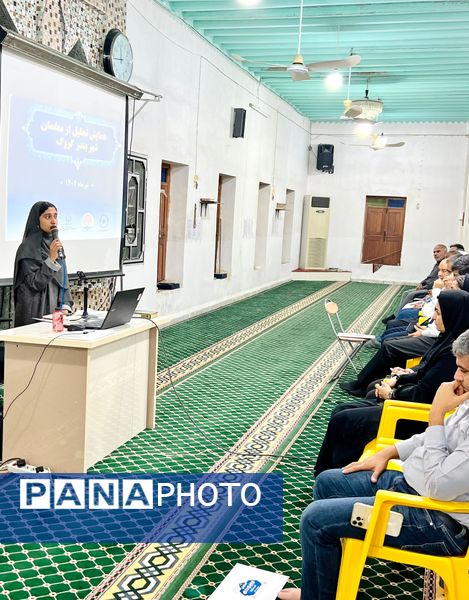 مراسم تجلیل از فرهنگیان بندر گروگ سیریک