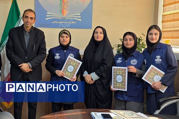 تقدیر از دانش آموز خبرنگاران فعال پانا بهارستان دو