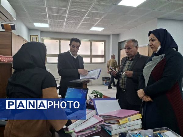 بازدید رئیس آموزش‌ و پرورش ناحیه ۲ از دبیرستان رحمت آیین یک