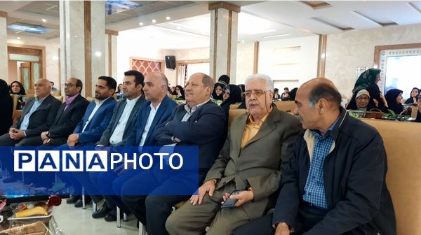 آیین تکریم از معلمان نمونه استانی و منطقه‌ای و تجلیل از بازنشستگان آموزش و پرورش استثنایی