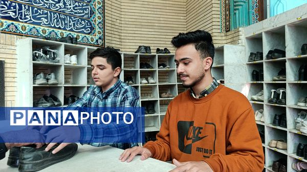 فعالیت دانش آموزان در جلسه انجمن اولیا و مربیان دبیرستان پسرانه متوسطه اول عبدالحسین قفلی