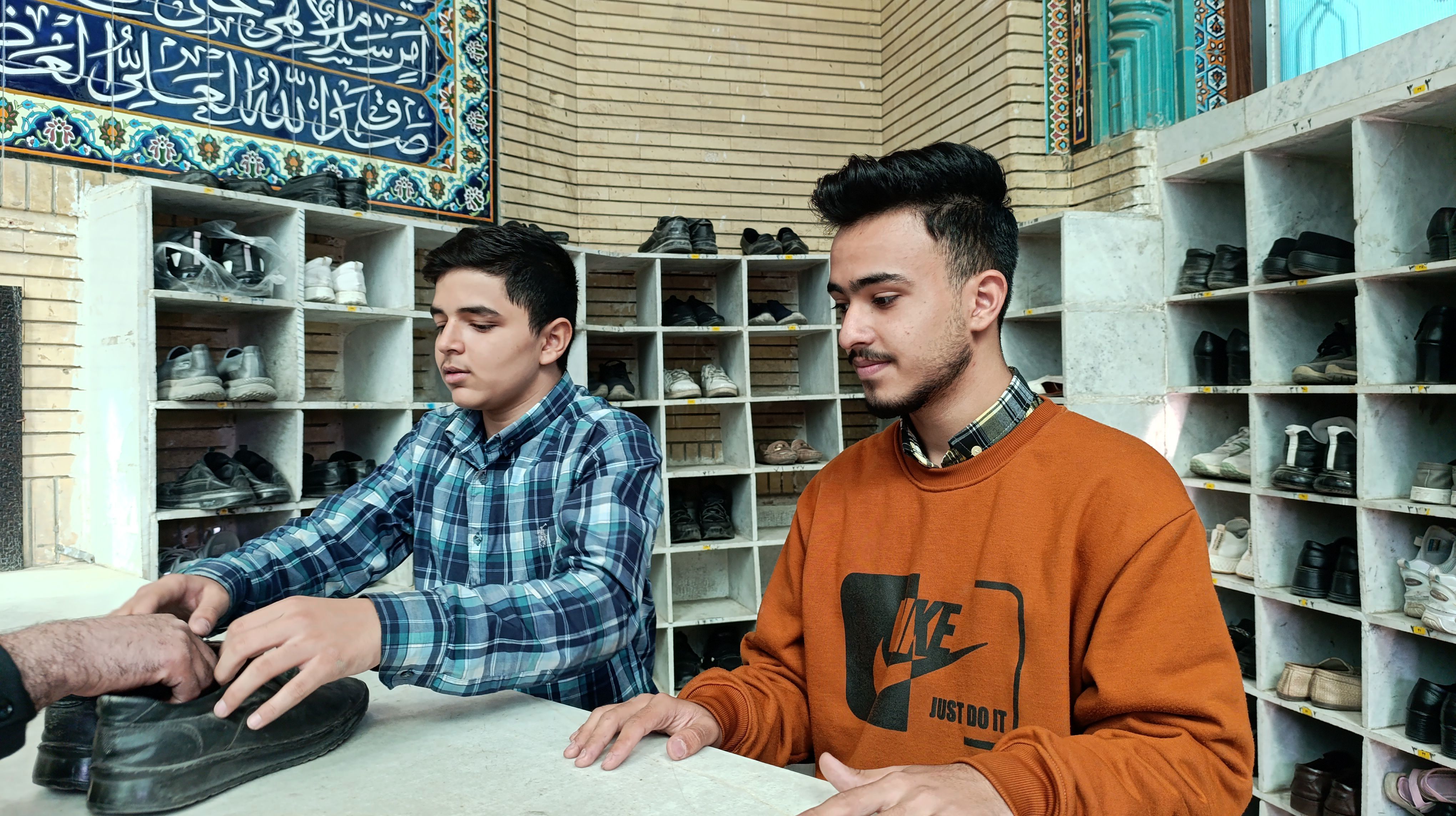 فعالیت دانش آموزان در جلسه انجمن اولیا و مربیان دبیرستان پسرانه متوسطه اول عبدالحسین قفلی