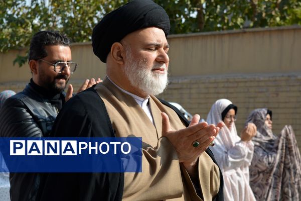 نماز باران، همخوانی زمین و آسمان در دبیرستان ولایت بهارستان‌دو