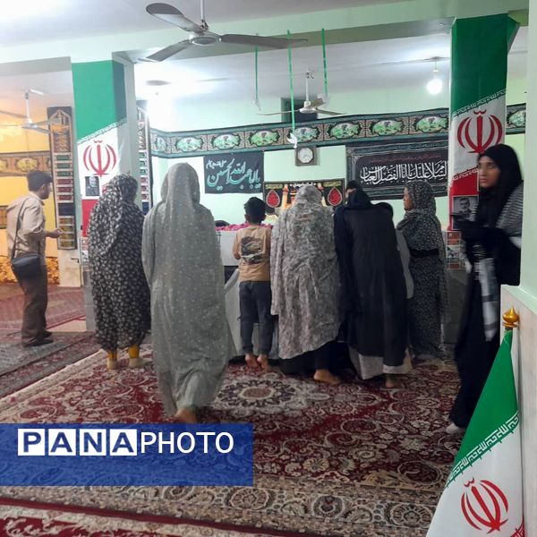 مراسم استقبال از شهید گمنام در روستای سرزه 