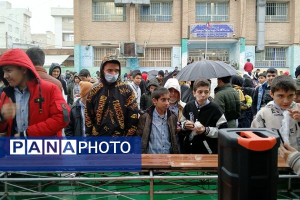 برپایی موکب در دبیرستان شهید بابایی به مناسبت بعث پیامبر‌(ص)