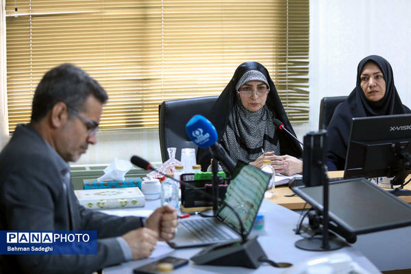 میزگرد علمی و تخصصی بررسی چالش ها و تحولات آموزش و پرورش در حوزه منابع انسانی