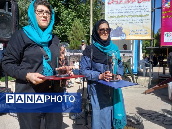 همایش پیاده‌روی خانوادگی در منطقه گردشگری سیاسرد بروجن