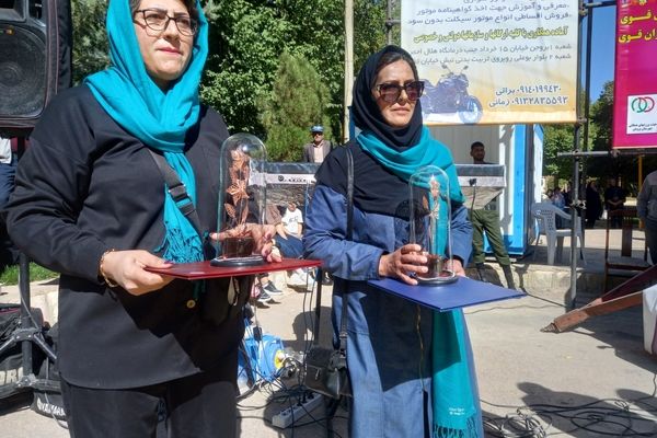 همایش پیاده‌روی خانوادگی در منطقه گردشگری سیاسرد بروجن