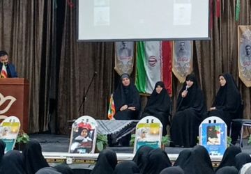 همایش علمداران عفاف،نشست صمیمانه با حضور خانواده معظم شهدا‌‌ درکاشان