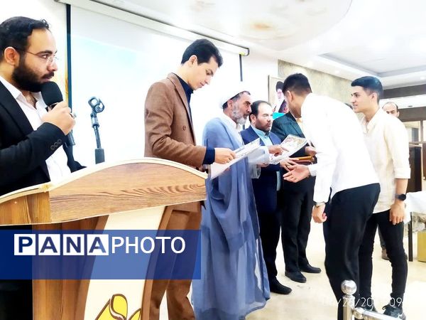 مراسم تجلیل از برگزیدگان مسابقات قرآن، عترت و نماز و جشنواره فرهنگی هنری امید فردا کاشمر