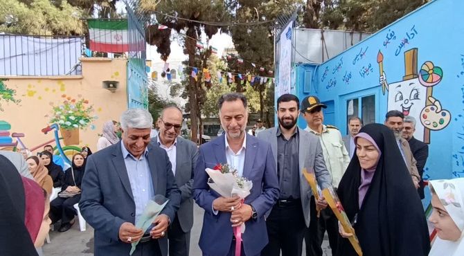 آغاز سال تحصیلی با آیین شکوفه‌ها در فضایی سرشار از شور کودکانه