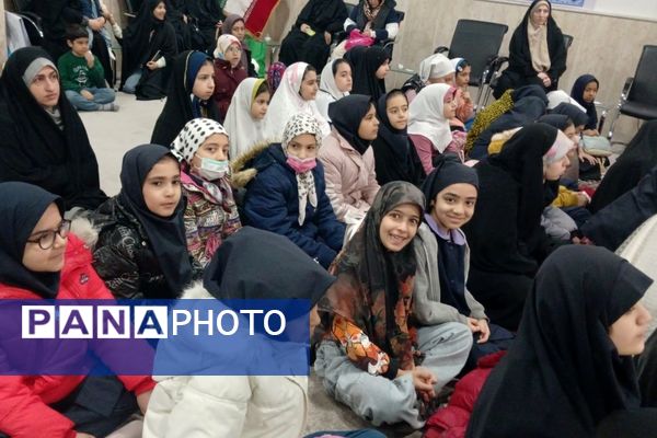 برنامه رویش آدینه با حضور دبستان دخترانه امام مهدی۲  در محمدشهر کرج