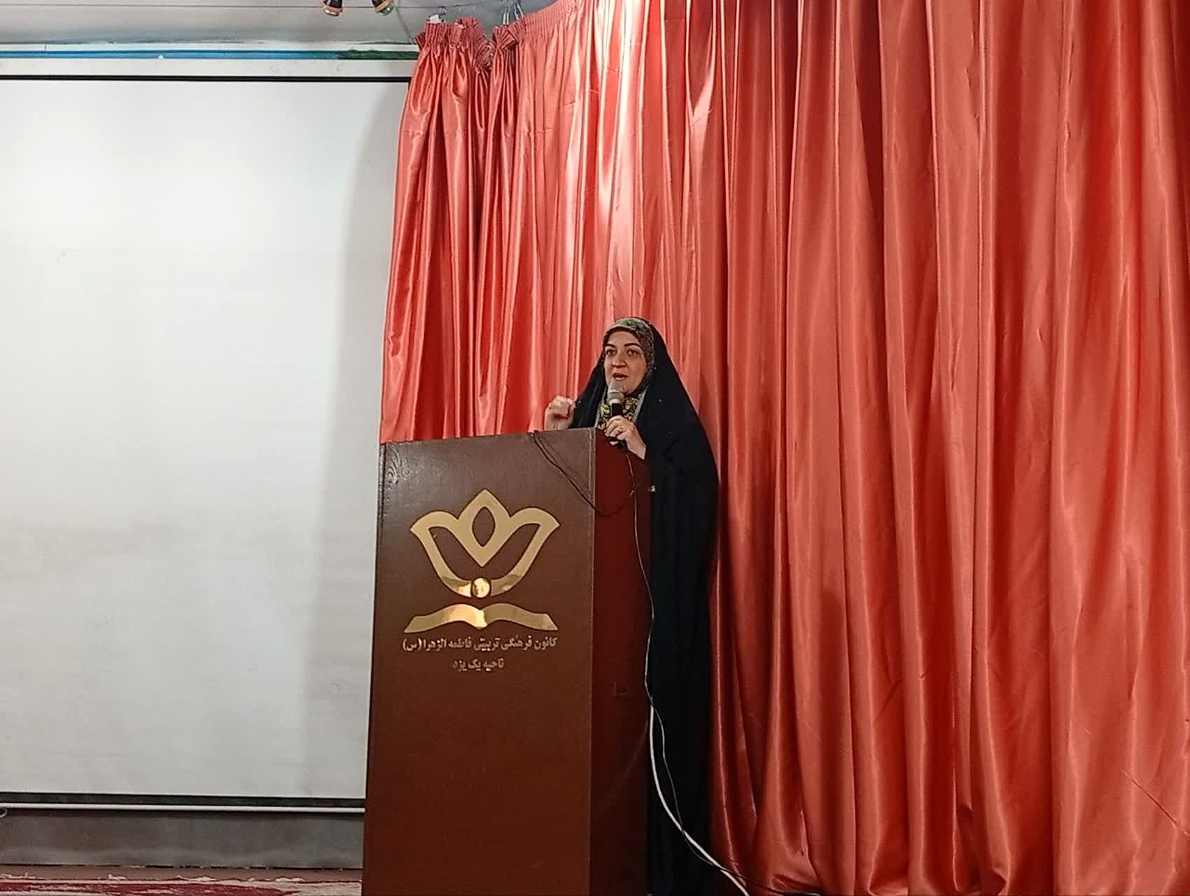 شوراهای دانش آموزی و مجلس یکی از ارکان مهم سازمان دانش آموزی هستند