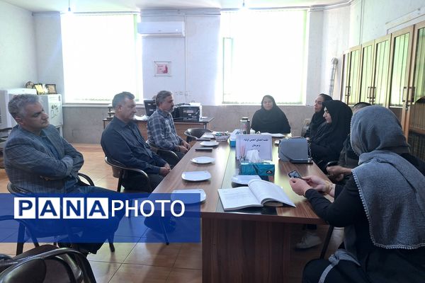 اولین جلسه هیات امنا و انجمن اولیا و مربیان دبیرستان پویش